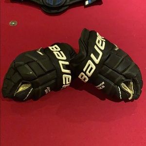 Bauer supreme one.8 hockey gloves 13inch 33cm
